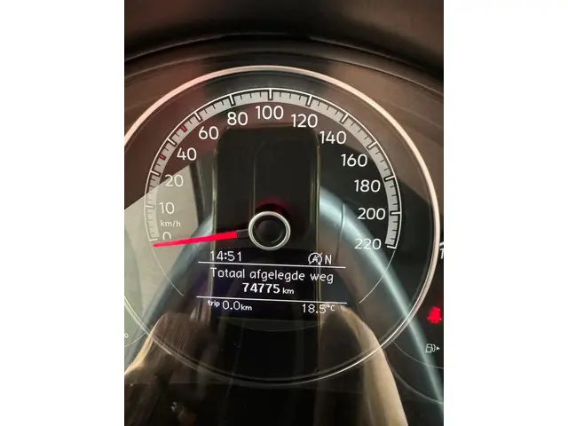 Volkswagen up! 1.0 BMT high up! 2019 Benzine 15