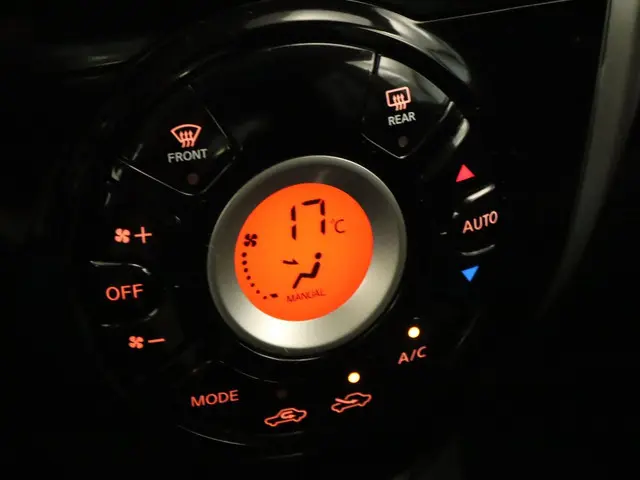 Nissan Note 1.2 DIG-S Connect Edition 2014 Benzine 23