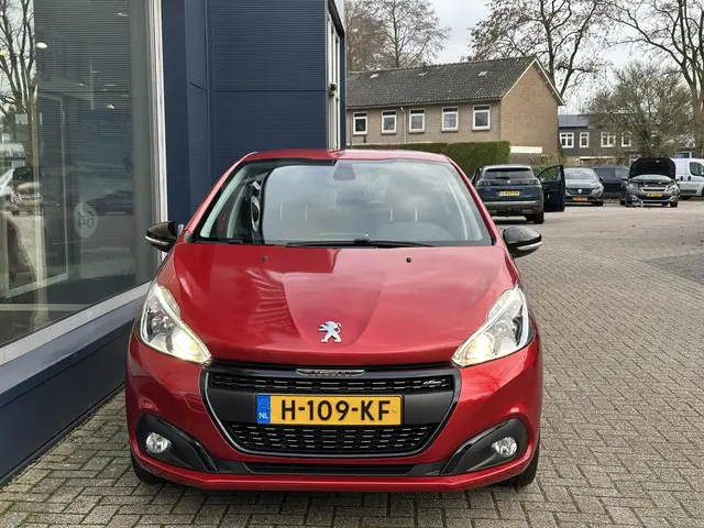 Peugeot 208 1.2 Turbo 110 PK GT-Line 2019 Benzine 2