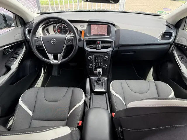 Volvo V40 1.5 T3 Dynamic Edition 2018 Benzine 4
