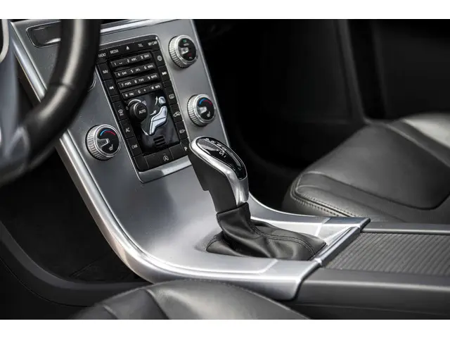Volvo XC60 2.0 T5 FWD Polar+ 2017 Benzine 28