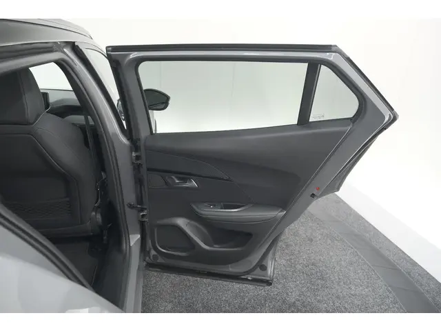 Peugeot 2008 PureTech 130 EAT8 GT 2024 Benzine 74