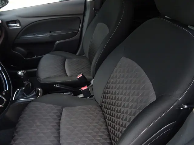 Mitsubishi Space Star 1.2 Active 2021 Benzine 23