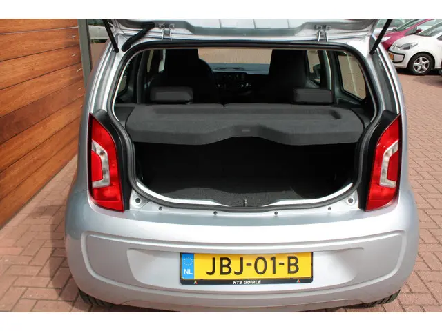 Volkswagen up! 1.0 move up! BlueMotion 2015 Benzine 12