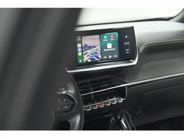 Peugeot 2008 PureTech 130 GT-Line 2020 Benzine 3