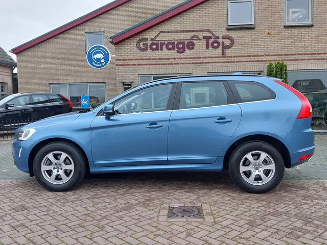 Volvo XC60 2.0 D4 FWD Summum 2015 Diesel 8