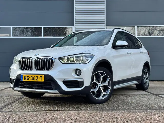 BMW X1 sDrive18i Centennial High Executive 2017 Benzine