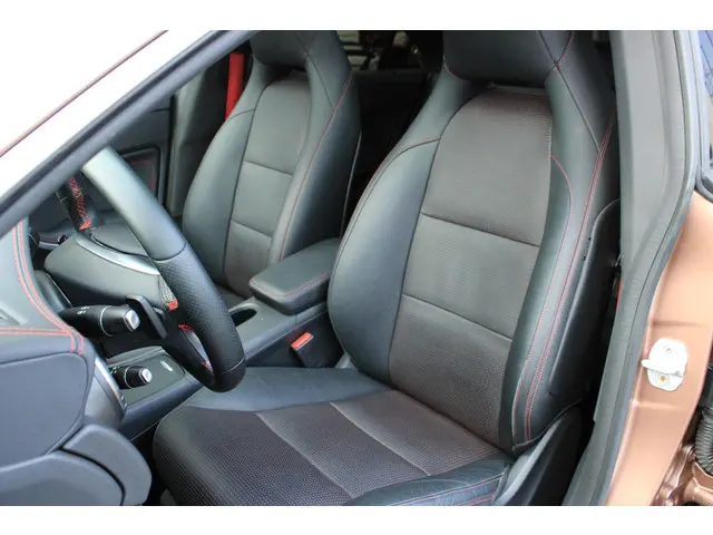 Mercedes-Benz CLA 200 AMG 2014 Benzine 3