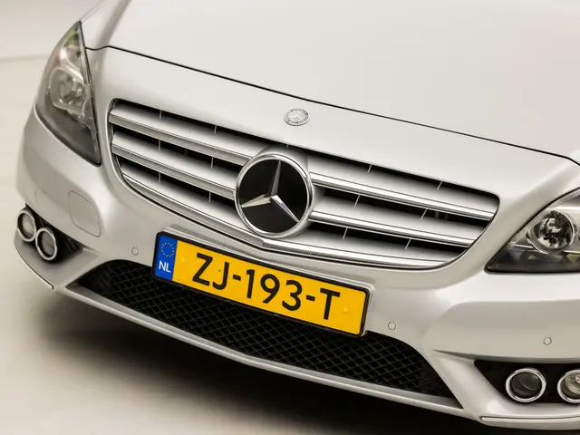 Mercedes-Benz B-Klasse 180 Prestige Sport 2014 Benzine 25