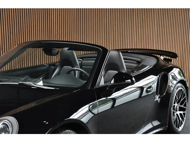 Porsche 911 Cabrio 3.8 T 2014 Benzine 33