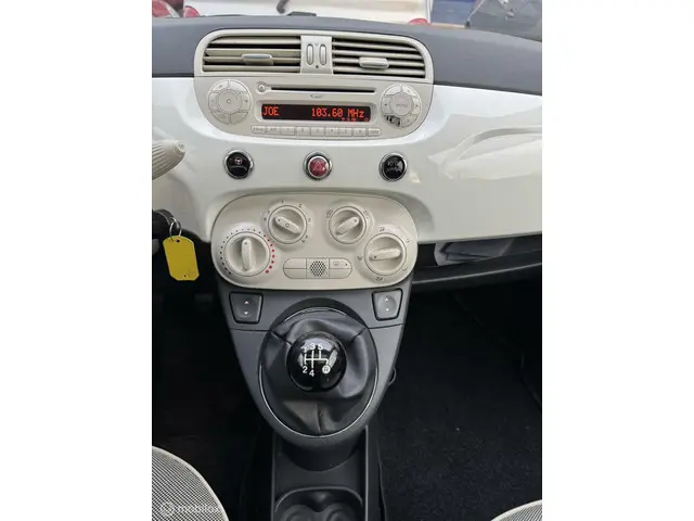 Fiat 500 1.2 Lounge 2013 Benzine 16