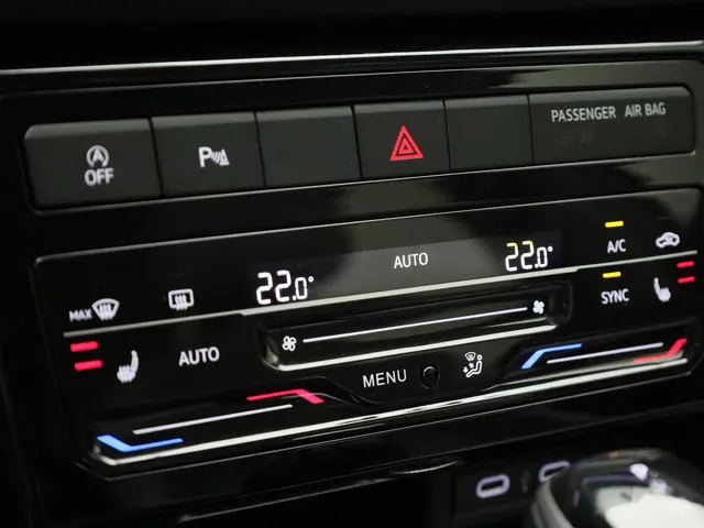 Volkswagen T-Cross 1.0 TSI 116pk DSG Style 2025 Benzine 27