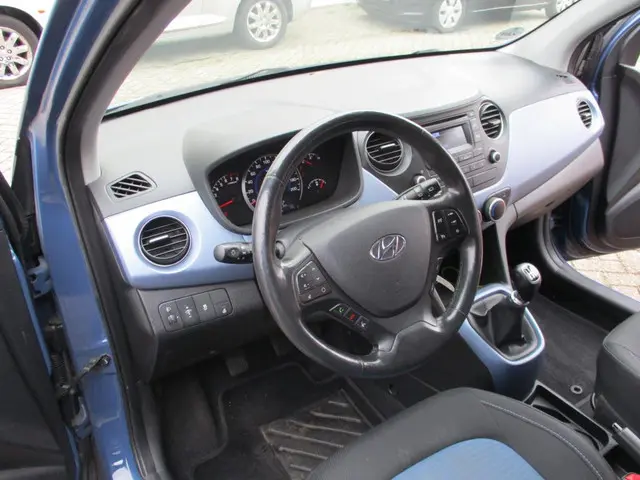 Hyundai i10 1.0i i-Drive 2014 Benzine 6