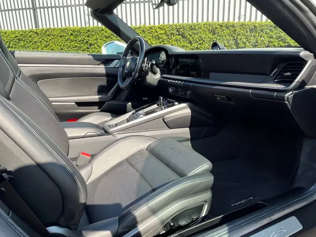 Porsche 911 Cabrio 3.0 Carrera 4 S 2019 Benzine 16