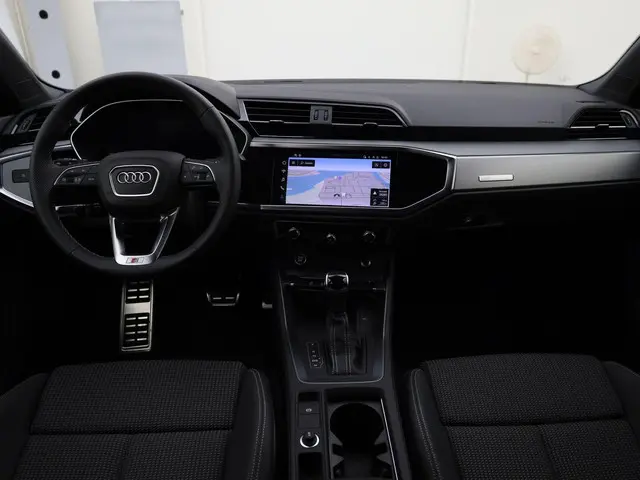 Audi Q3 35 TFSI/150PK Advanced edition 2025 Benzine 4