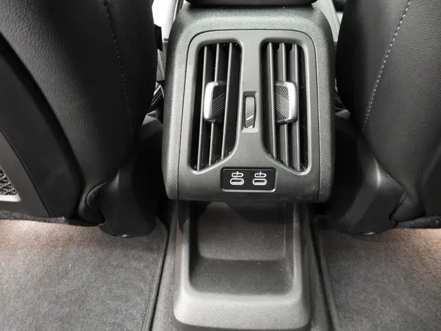BMW iX2 xDrive30 2024 Elektrisch 22