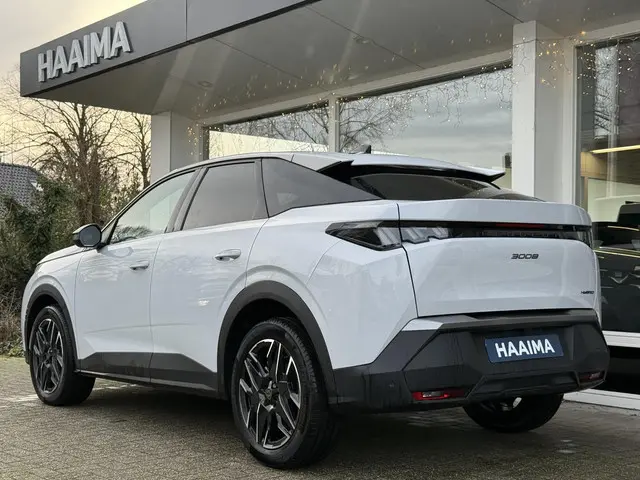Peugeot 3008 1.2 Hybrid 145 Allure 2025 Hybride Benzine 3
