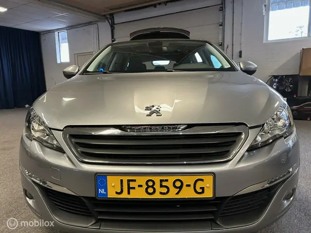 Peugeot 308 2