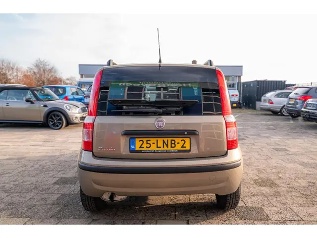 Fiat Panda 1.2 Emotion 2010 Benzine 6