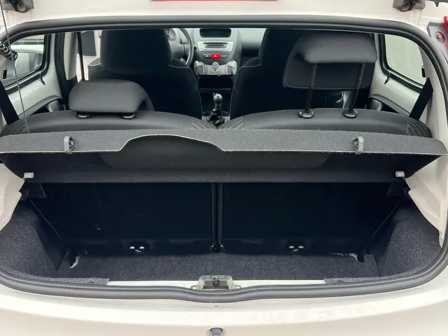 Peugeot 107 1.0 EXCLUSIVE NL-AUTO-NAP 2012 Benzine 22