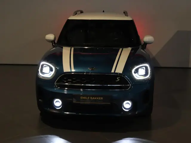 MINI Countryman Cooper S E ALL4 2023 Hybride Benzine 29