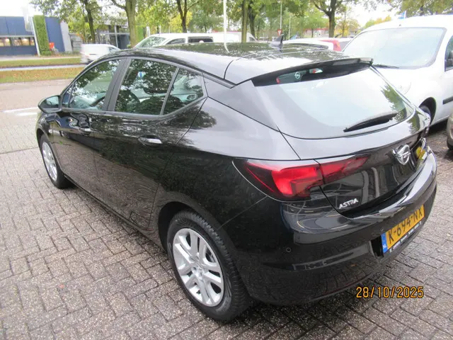 Opel Astra 1.0 Business+ 2016 Benzine 4