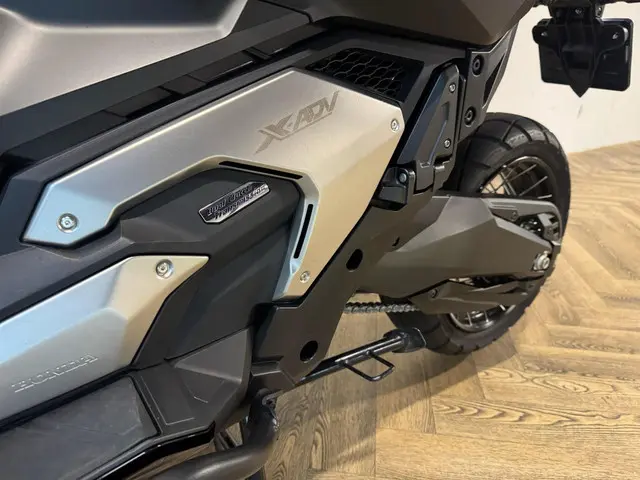 Honda NC 750 Scooter X-ADV KEYLESS LED 2022 Benzine 15