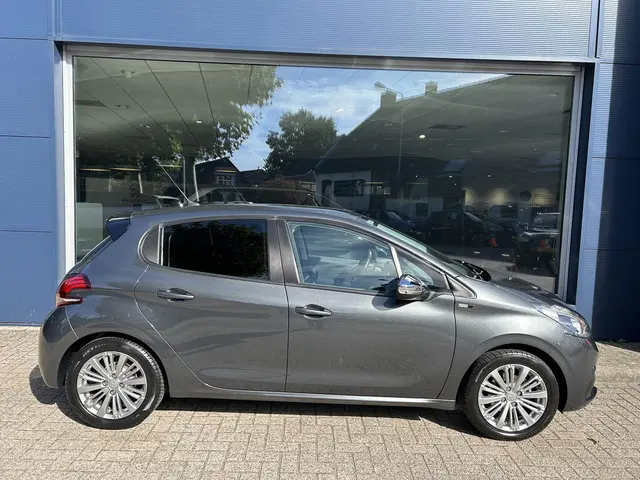 Peugeot 208 1.2 82 PK Allure 2016 Benzine 26