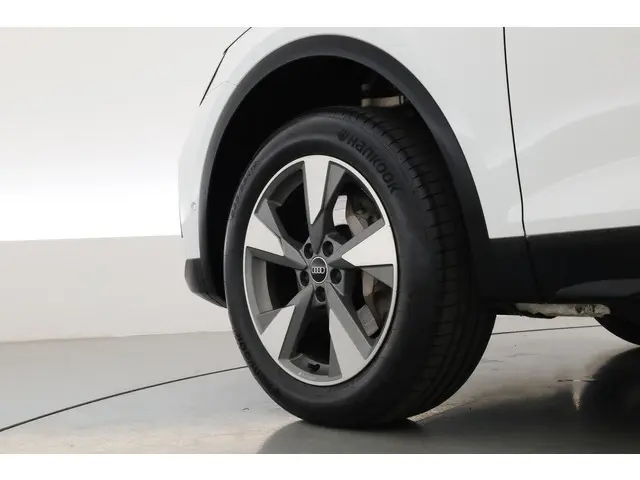 Audi Q5 50 TFSI e 2021 Hybride Benzine 52