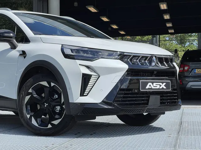 Mitsubishi ASX 1.3 DI-T Intense+ 2024 Benzine 30