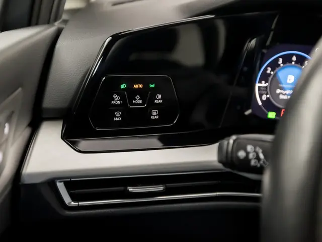 Volkswagen Golf 1.0 TSI Sport 2021 Benzine 29