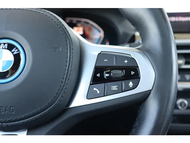 BMW iX3 High Executive 80 kWh 2023 Elektrisch 18