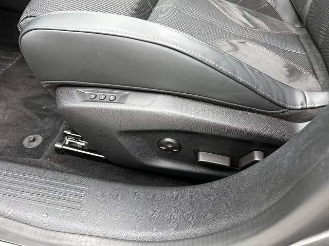 DS DS 4 1.2 Performance Line+ 2023 Benzine 31