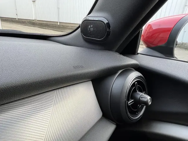 MINI Cooper Cabrio 2.0 John Works Chili 2017 Benzine 77