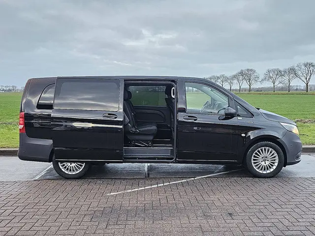 Mercedes-Benz eVito Tourer 2022 Elektrisch 17