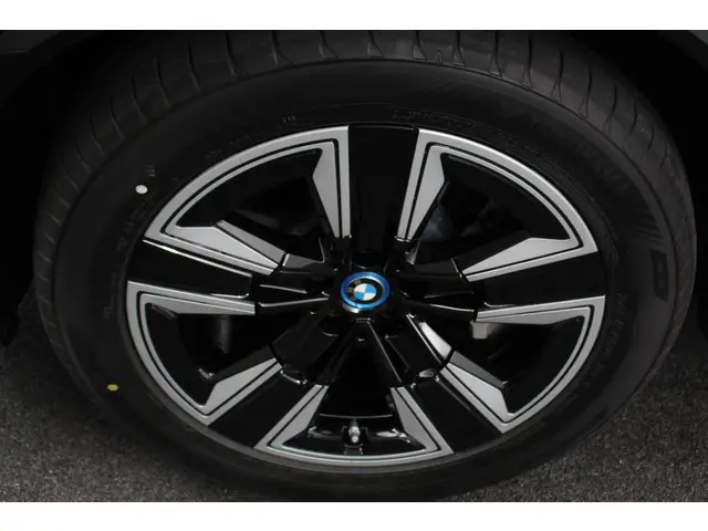 BMW iX3 Executive M-Sport 80 kWh 2023 Elektrisch 24