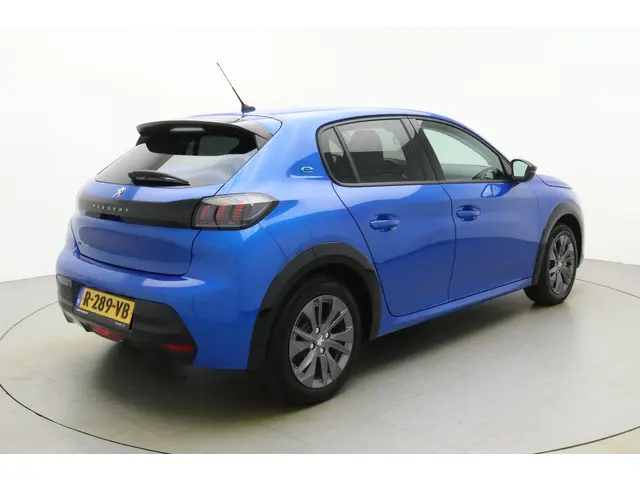 Peugeot e-208 2