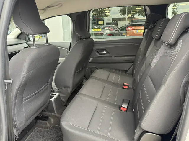 Dacia Jogger 1.0 TCe Comfort 7p. 2022 Benzine 8