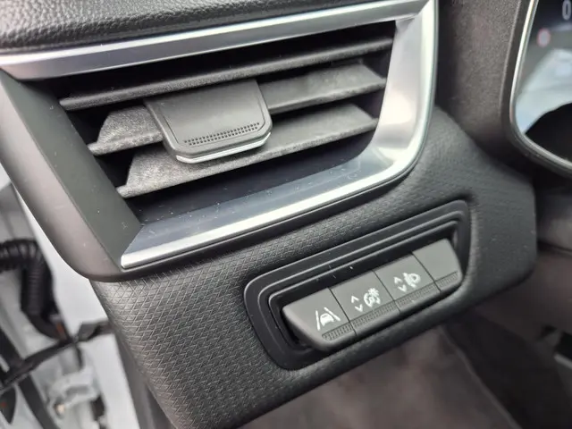 Renault Clio 1.0 TCe Intens 2021 Benzine 17