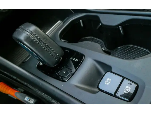 Volvo XC40 2.0 T4 Momentum 2019 Benzine 19