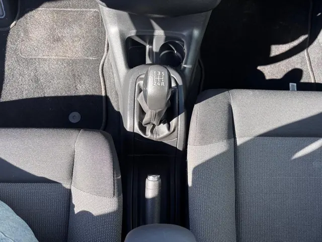 Citroën C4 Cactus 1.2 PureTech Shine 2018 Benzine 19