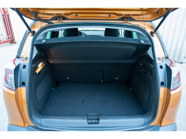 Opel Crossland X 1.2 Selection 2017 Benzine 16