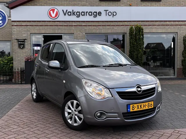 Opel Agila 1.2 Edition 2014 Benzine 2