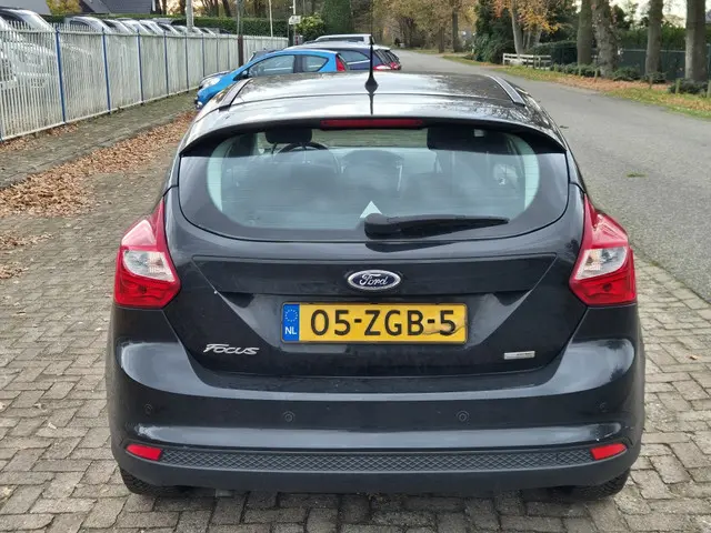 Ford Focus 1.6 TDCI Trend 2012 Diesel 6