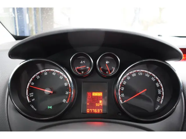 Opel Meriva 1.4 Turbo Berlin 2014 Benzine 15