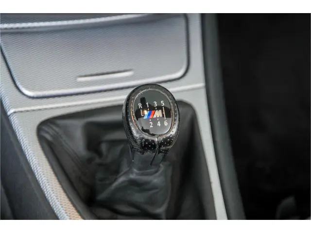 BMW 1 Serie Cabrio 120i High Executive 2012 Benzine 37