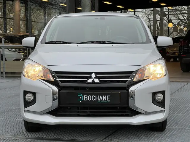 Mitsubishi Space Star 1.2 Dynamic 2024 Benzine 30