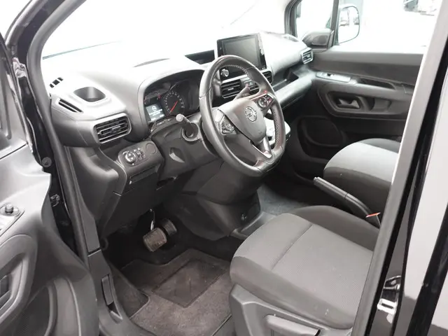 Opel Combo 1.5D L1H1 Edition 2021 Diesel 16