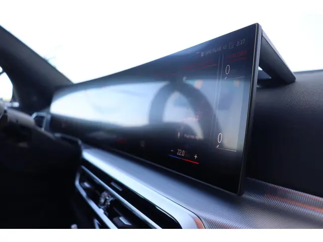 BMW 3 Serie Sedan 320i 2025 Benzine 11