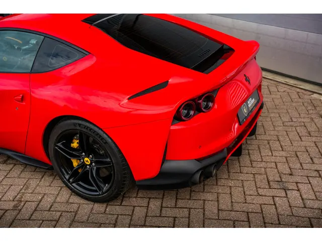 Ferrari 812 Superfast 6.5 V12 HELE 2019 Benzine 48